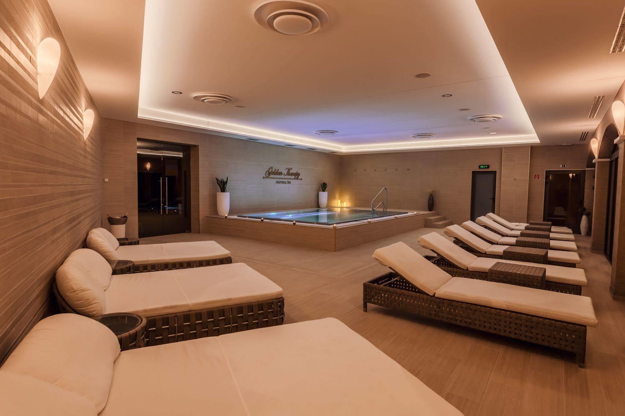 Villa Plaza Boutique Hotel & Spa Пряшів Екстер'єр фото